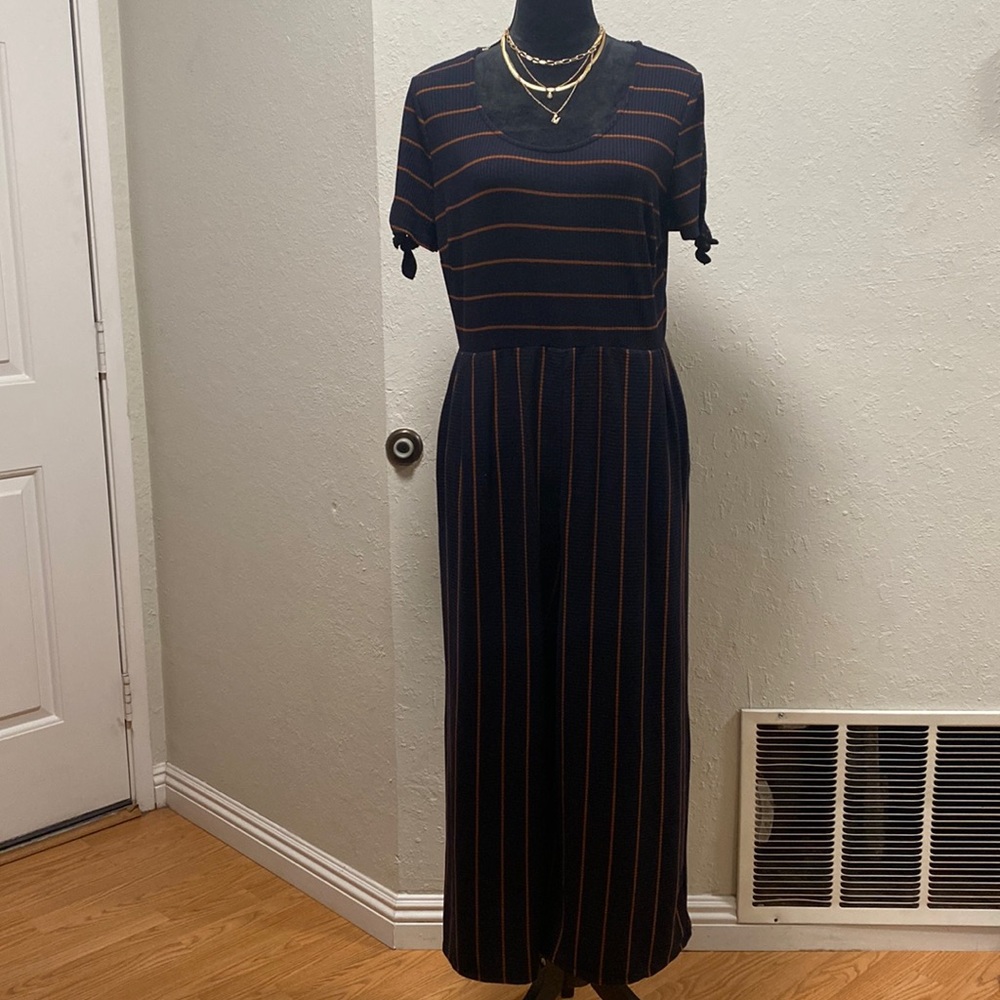 🌷5/$25 Jumpsuit stripes navy blue